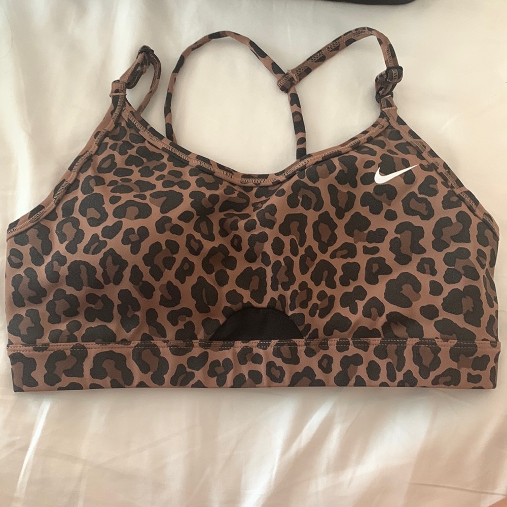 Like new leopard Nike sports bra. Only worn once